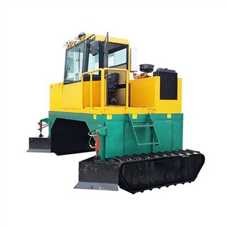 Compost Turner Machine